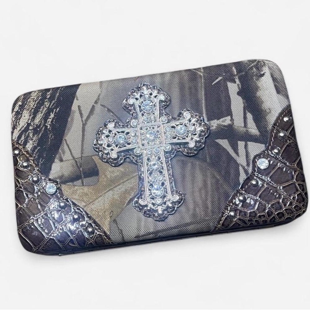 Realtree Camo Print Clutch Wallet w/ Cross Rhinestone Embellishment Y2K Inspo
